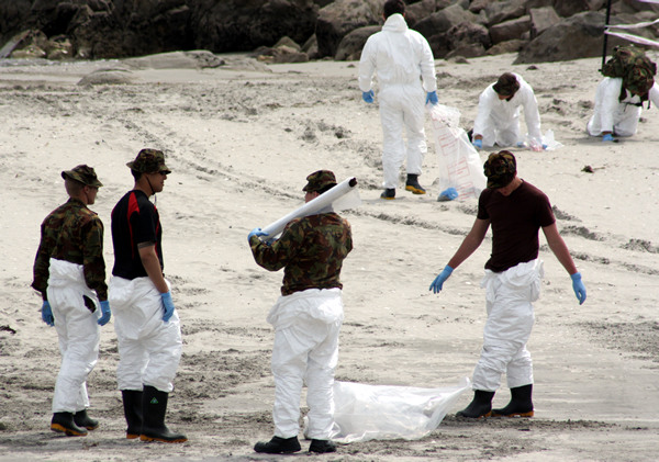 Rena Disaster, Oil Spill, Tauranga, New Zealand