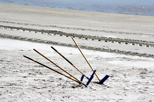 Richard Moore, On Papamoa Beach, Rena Disaster, Oil Spill, Tauranga, New Zealand