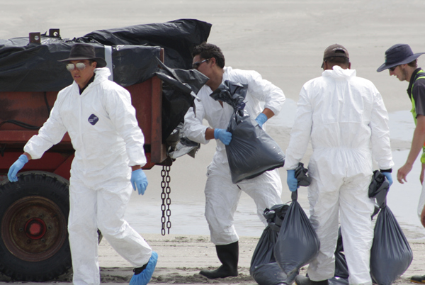 Richard Moore, On Papamoa Beach, Rena Disaster, Oil Spill, Tauranga, New Zealand