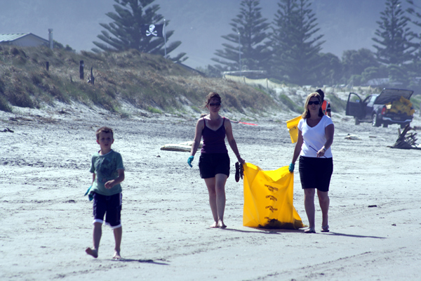 Wreckage, Rena Disaster, Oil Spill, Tauranga, New Zealand