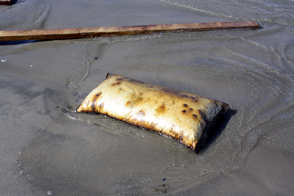 Wreckage, Rena Disaster, Oil Spill, Tauranga, New Zealand