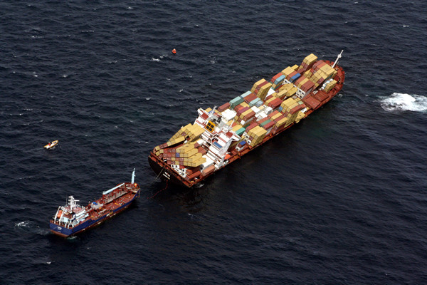 Rena Oil Spill Disaster, Tauranga, NZ