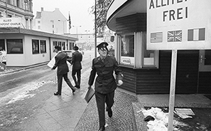 Fall of the Berlin Wall : 1989 : Photos : Richard Moore : Photographer