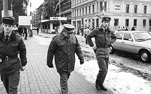 Fall of the Berlin Wall : 1989 : Photos : Richard Moore : Photographer