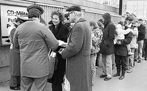 Fall of the Berlin Wall : 1989 : Photos : Richard Moore : Photographer