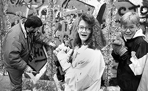 Fall of the Berlin Wall : 1989 : Photos : Richard Moore : Photographer