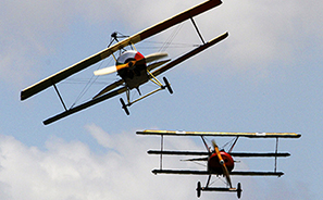 Biplanes : Airshow : World War I : Planes :  Photos : Richard Moore : Photographer