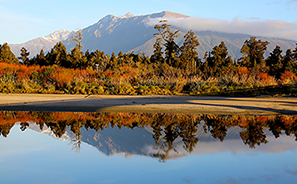 Travel :  South Island : New Zealand :  Photos : Richard Moore : Photographer