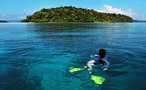 Solomon Islands : Travel :  Photos : Richard Moore : Photographer