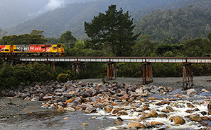 Travel : New Zealand :  Photos : Richard Moore : Photographer South Island : 